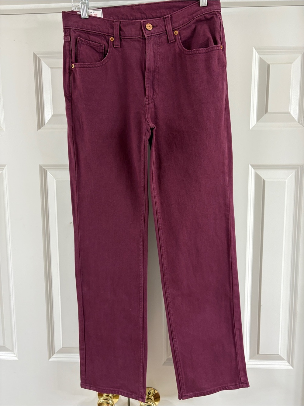 GAP 90’S LOOSE MID RISE JEANS. SIZE 26/2. PLUM COLOR. LIKE NEW!!